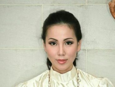 Mantan miss indonesia Imelda.
(Foto: Veronicaong Makeup)