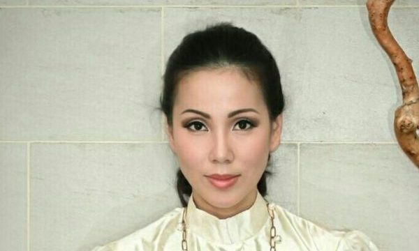 Mantan miss indonesia Imelda.
(Foto: Veronicaong Makeup)