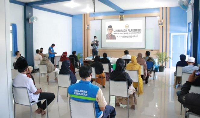 
					Ini Pesan Ecky : Tetap Jaga Kesehatan dan Stabilitas Kebangsaan