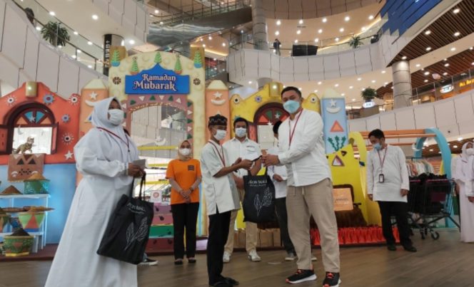 
					Bulan Suci, AEON MALL Sentul City Berbagi dengan Puluhan Anak Yatim