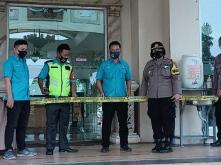 Waterpark Marcopolo, salah satu tempat wisata yang ditutup sementara bersama belasan tempat wisata lainnya di Kota Bogor, karena dipadati pengunjung dan berpotensi terjadi penularan covid 19, MInggu (16/5/2021).