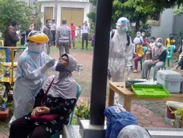 Warga Perumahan Girya Melati Bubulak Bogor diswab.