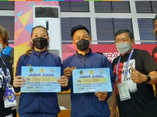 Dua atlet Kempo Kota Bogor yang meraih juara di PON XX 2021