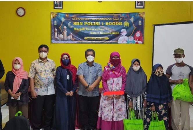
					Warnai Keberkahan Ramadhan, SDN Polisi 1 Santuni Dhuafa