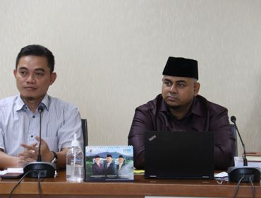 Ketua komisi IV Karnain dan Wakil Ketua Komisi IV Mohan