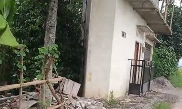 Unik, Rumah dengan Lebar Tak Lazim. foto TikTok @jengatno03