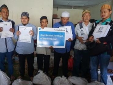 Filantra dan Launchgood Salurkan Al Quran Braille