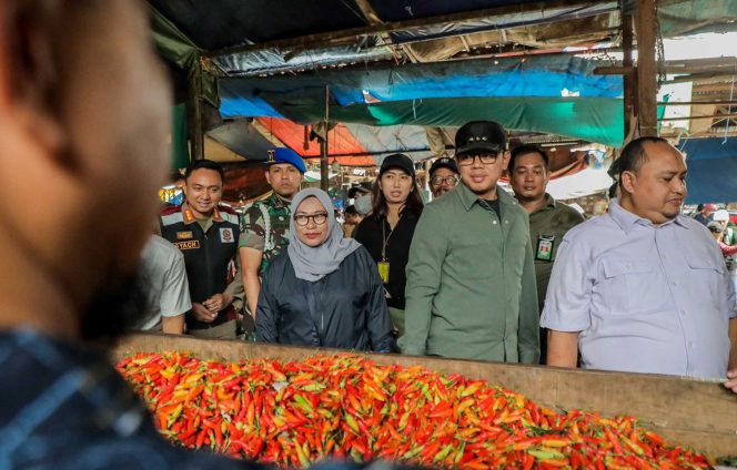 
					Turun ke Pasar, Bima Arya Pastikan Stok Bahan Pangan Aman