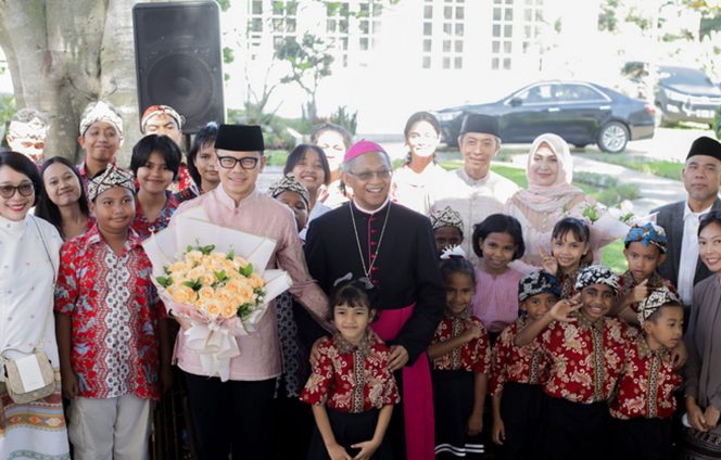 
					Open House Lebaran, Bima Arya Titip ke Tokoh Lintas Agama Jaga Keberagaman