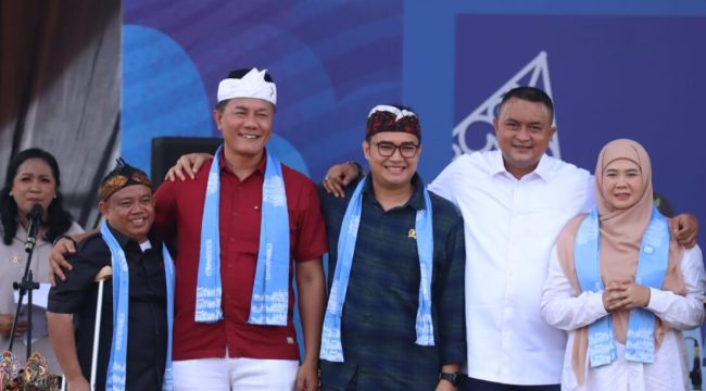Ketua DPRD Kabupaten Bogor Sastra Winara (ikat merah).
Foto: istimewa/Rassioo
