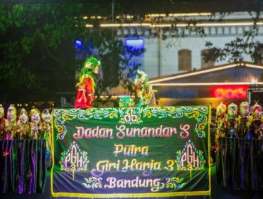 Pagelaran wayah golek dalang rangka Hari Jadi Bogor ke-543 di alun-alun Bogor. Foto: Saefulloh