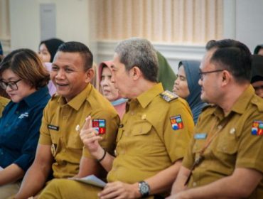 Wali Kota Bogor Dedie Rachim  bersama Wakil Wali Kota Jenal Mutaqin resmikan aplikasi inara. Foto Kominfo Kota Bogor