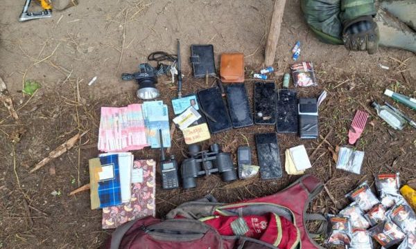 Barang bukti yang berhasil diamankan dari 2  OPM. Foto: Puspen TNI
