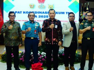 Rapat Koordinasi Hukum (Rakorkum) TNI Tahun 2025 dengan tema “Babinkum TNI Prima dalam Menjaga Konstitusi Negara Hukum”,  berlangsung di Aula Babinkum TNI, Mabes TNI, Cilangkap, Jakarta Timur, Selasa (29/7/2025). Foto: Puspen TNI
