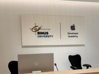 Apple Developer Academy resmi dibuka di Bali sejak Maret 2025 lalu, bekerja sama dengan Universitas BINUS. Angkatan perdana menerima 100 siswa dari 32 kota di Indonesia dan beberapa siswa internasional.(KOMPAS.com/ Soffya Ranti)