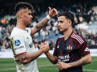 Duel Eliano Reijnders vs Mees Hilgers akan terjadi Minggu (10/8). Foto: (Tangkapan Layar Instagram @peczwolle)