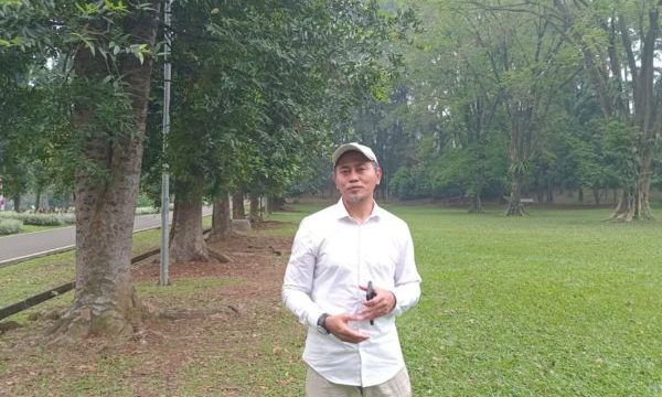 General Manager Corporate Communication PT Mitra Natura Raya, Zaenal Arifin. (Foto: Saefulloh)