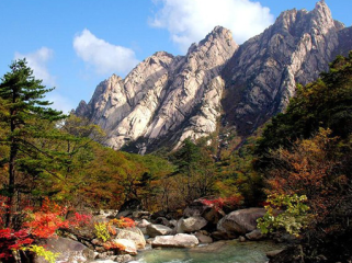 Gunung Kumgang. (Ryu Tok In/Korea National Heritage Preservation Agency via UNESCO)