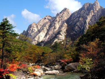 Gunung Kumgang. (Ryu Tok In/Korea National Heritage Preservation Agency via UNESCO)