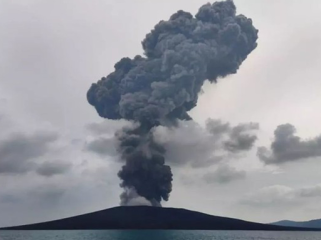 Ilustrasi gunung meletus (Foto: Istimewa)