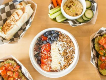 Ilustrasi promo makanan 17 Agustus 2025. (Foto: unsplash.com/@courtneymcook)