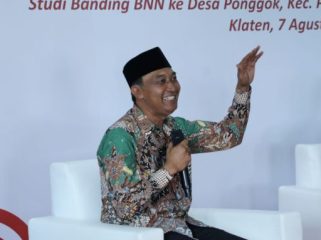 Junaedhi Mulyono, Kepala Desa (Kades) Ponggok. (Foto: ist)