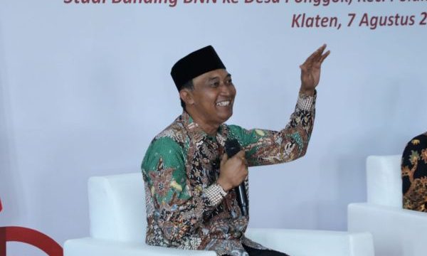 Junaedhi Mulyono, Kepala Desa (Kades) Ponggok. (Foto: ist)