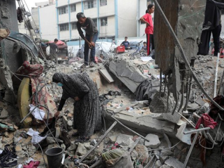 
Kehancuran di Gaza akibat perang 
Foto: REUTERS/Mahmoud Issa)