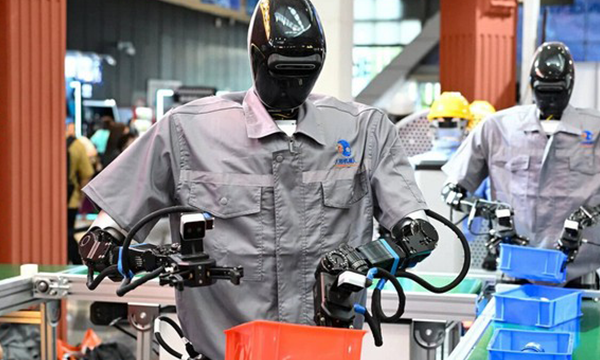 Microsoft Ungkap 40 Pekerjaan yang Bisa Digantikan oleh AI, Apa Saja? Foto: Techrum
