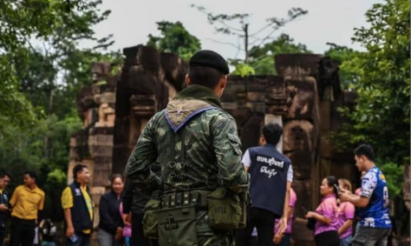 Pasukan Thailand di Kompleks Te Meun Thom di Provinsi Surin. Foto: Channel News Asia