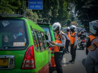 Penertiban angkot oleh Dishub Kota Bogor. (Foto: Kominfo Kota Bogor)