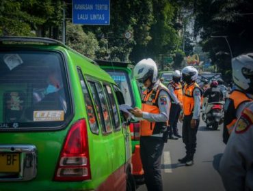 Penertiban angkot oleh Dishub Kota Bogor. (Foto: Kominfo Kota Bogor)