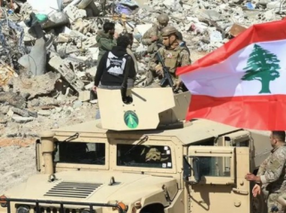Tentara Lebanon berpatroli di wilayah perbatasan usai pasukan Israel menarik diri (dok. AFP)