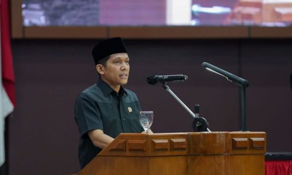 Wakil Ketua II DPRD Kota Bogor, Zenal Abidin soroti sistem pengelolaan sampah, pasca kejadian di TPA Galuga yang menelan korban jiwa dari petugas Dinas Lingkungan Hidup (DLH) Kota Bogor. (Foto: Rheynaldhi)