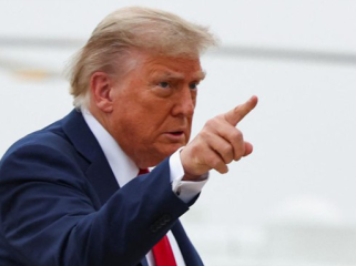 
Presiden AS Donald Trump semprot eks Presiden Rusia Dmitry Medvedev. Foto: (REUTERS/Kevin Lamarque)