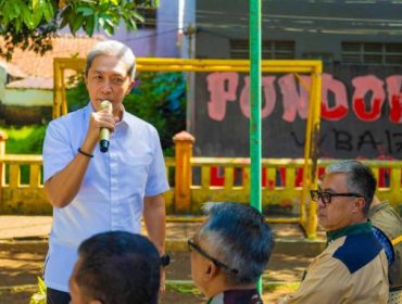 Wali Kota Bogor Dedie A Rachim membuka gerakan pangan murah. (Foto: Kominfo Kota Bogor)
