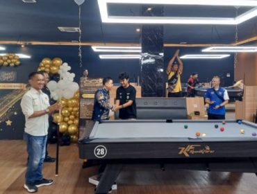 Kadispora Kota Bogor Anas S Rasmana buka turnamen Wali Kota Cup Jogja Billiard 2025.
(Foto: Saefulloh)