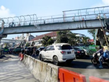 Ditjen Bina Marga Kementerian Pekerjaan Umum (PU) RI menilai JPO Paledang tak layak digunakan. (Foto: Kominfo Kota Bogor)