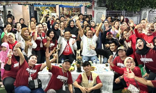 Wakil Wali Kota Bogor Jenal Mutaqin Hadiri pentas seni HUT RI di Cilendek Timur. (Foto: Kominfo Kota Bogor)