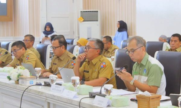 Pemerintah Kota (Pemkot) Bogor mengikuti kegiatan Verifikasi Lanjutan Tingkat Pusat Kabupaten/Kota Sehat (KKS) secara hybrid,  Selasa (5/8/2025).
Foto: Kominfo Kota Bogor