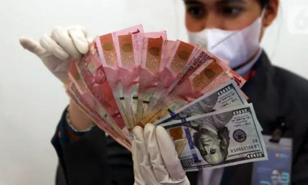 Pada Kamis (14/8/2025), rupiah dibuka pada perdagangan di Jakarta menguat sebesar 90 poin atau 0,56 persen menjadi Rp 16.112 per dolar AS dari sebelumnya Rp 16.202 per dolar AS. Foto: (Liputan6.com/Johan Tallo)