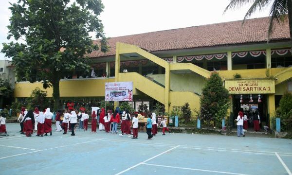 Sedikitnya 23 sekolah dasar (SD) di Kota Bogor rencananya akan dimerger menjadi 11 sekolah pada tahun 2025 ini. Foto: Kominfo Kota Bogor)