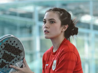 Cedera mata Marsha Aruan jadi perhatian publik. Dokter menjelaskan aktivitas yang sebaiknya dihindari usai terkena bola padel.(Instagram @aruanmarsha)