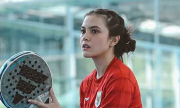 Cedera mata Marsha Aruan jadi perhatian publik. Dokter menjelaskan aktivitas yang sebaiknya dihindari usai terkena bola padel.(Instagram @aruanmarsha)