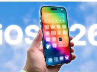 Lewat iOS 26, Apple akhirnya angkat bicara dengan penjelasan lebih gamblang soal alasan sebagian pengguna merasa baterai iPhone mereka jadi lebih cepat habis setelah update iOS terbaru. (Foto: YouTube/ Stephen Robles)