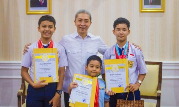 Pelajar Kota Bogor juara olimpiade matematika internasional. (Foto:Kominfo Kota Bogor)