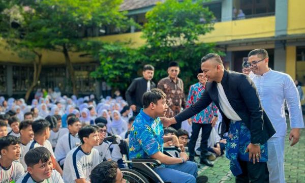 Wakil Wali Kota Bogor Jenal Mutaqien hadiri Germas SMAN 4 Kota Bogor. (Foto: Kominfo Kota Bogor)