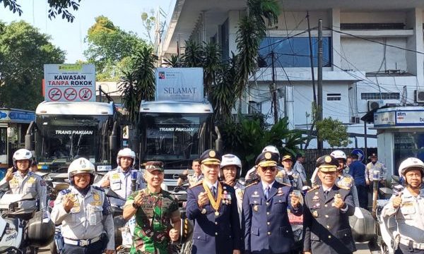 Wali Kota Bogor Dedie Rachim jadi inspektur upcara di Hari perhubungan nasional. (Foto:  Saefulloh)