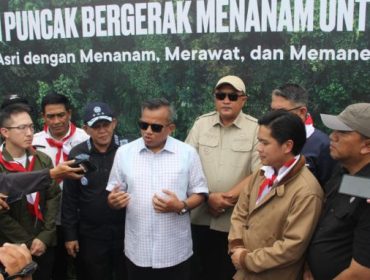 Anggota DPR RI, Mulyadi (tengah). (foto: ist)