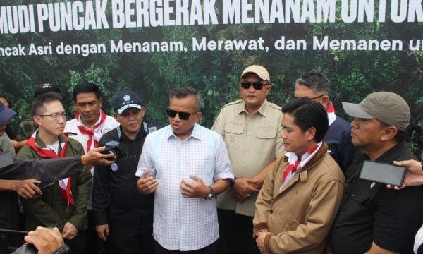 Anggota DPR RI, Mulyadi (tengah). (foto: ist)